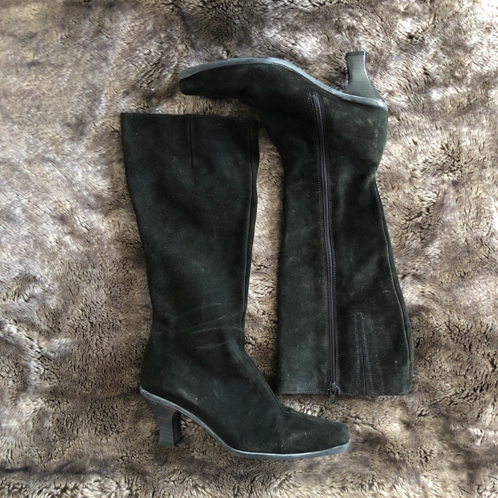 La Canadienne suede black boots size 8M